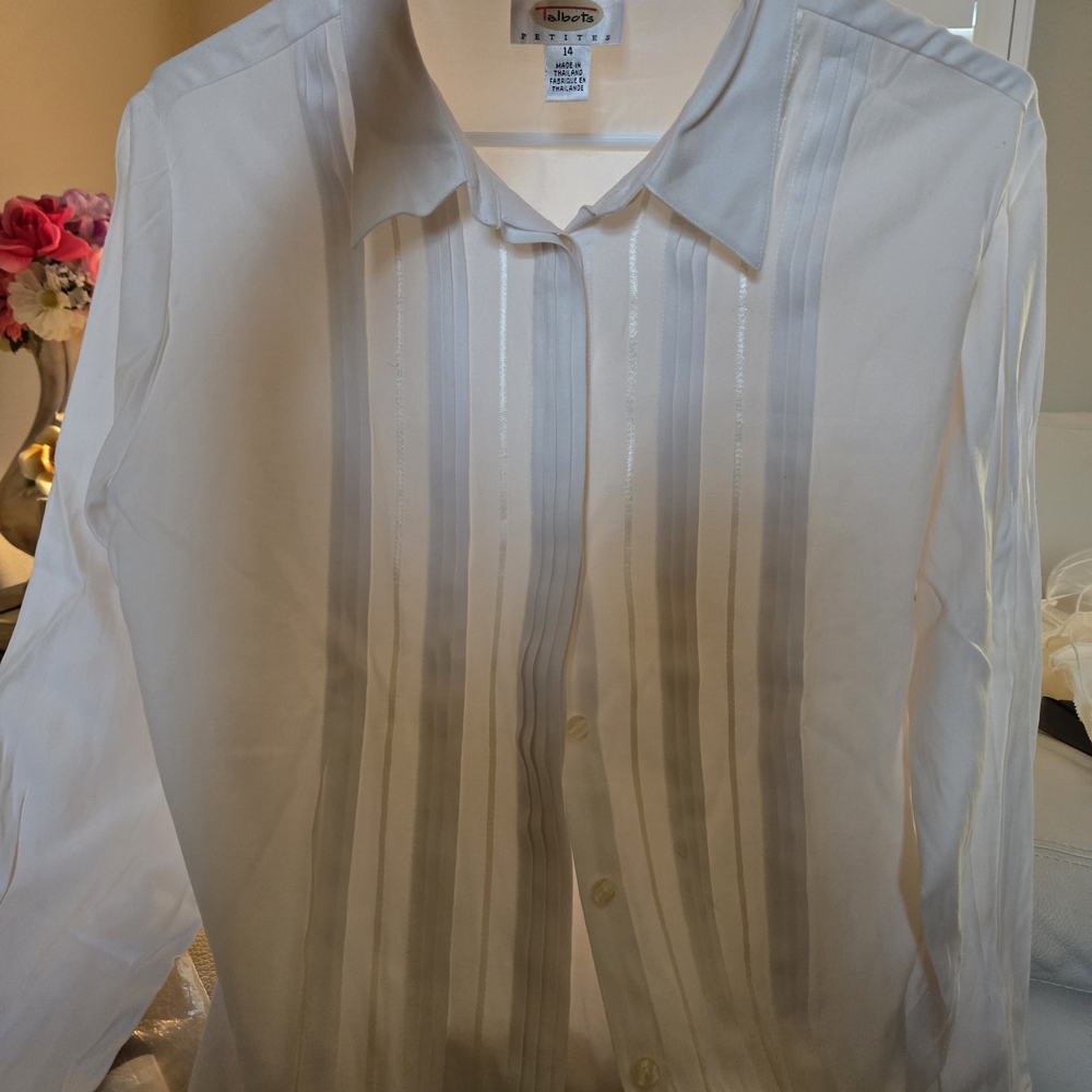 Talbots 14 Ladies Dress Shirt